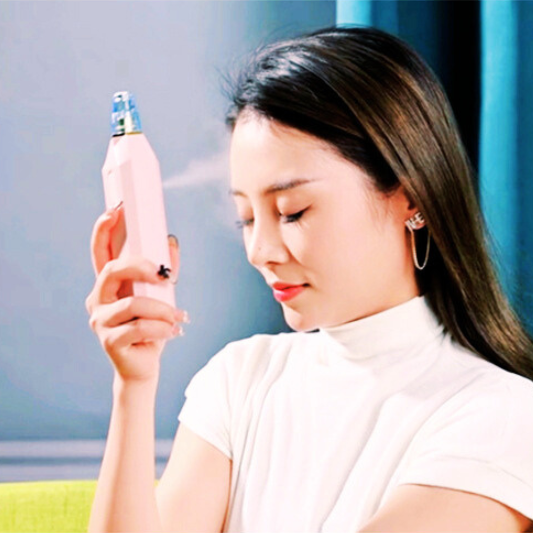 Pore Perfector Pro-Blackhead Remover and Hydrating Mist-woman using face mist sprayer